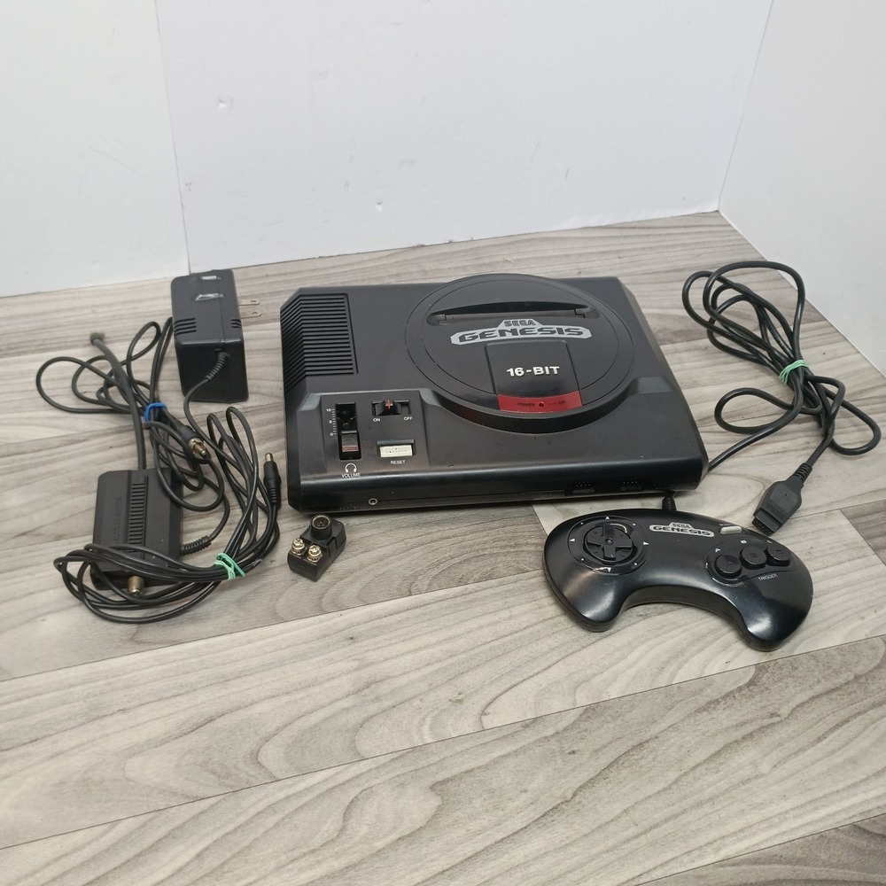 Sega Genesis Model 1 1601 Console With Controller Powers On FOR PARTS Or Repair
